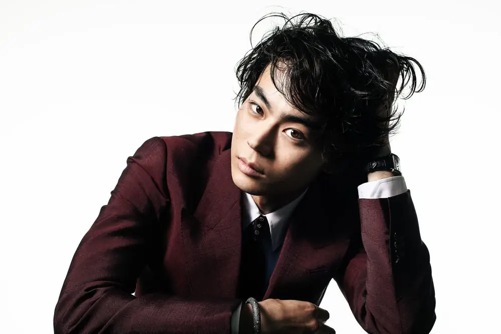 Aktor Tampan Masaki Suda Membintangi Live Action "Do Not Say Mystery"